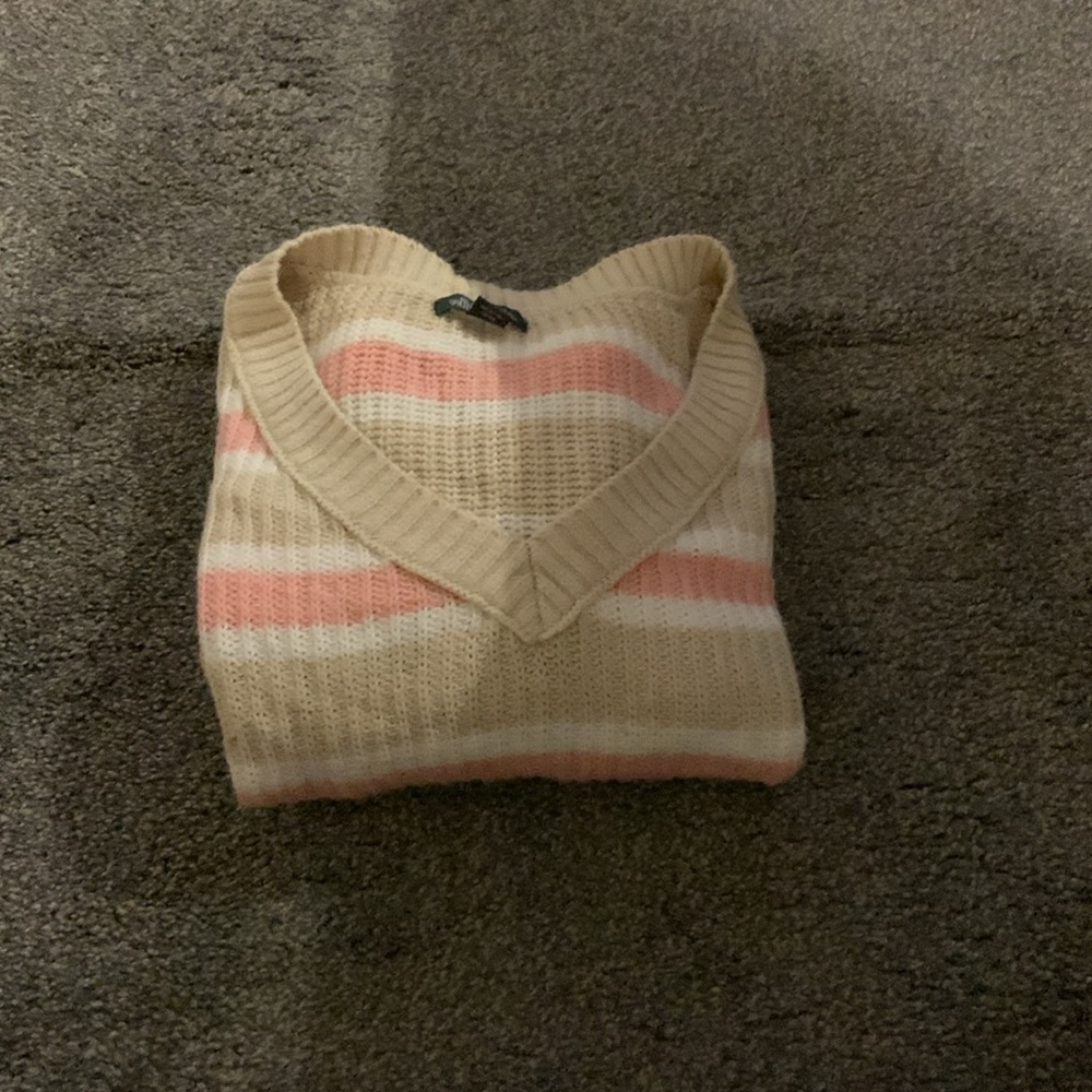Sweater - Picture 4 of 4